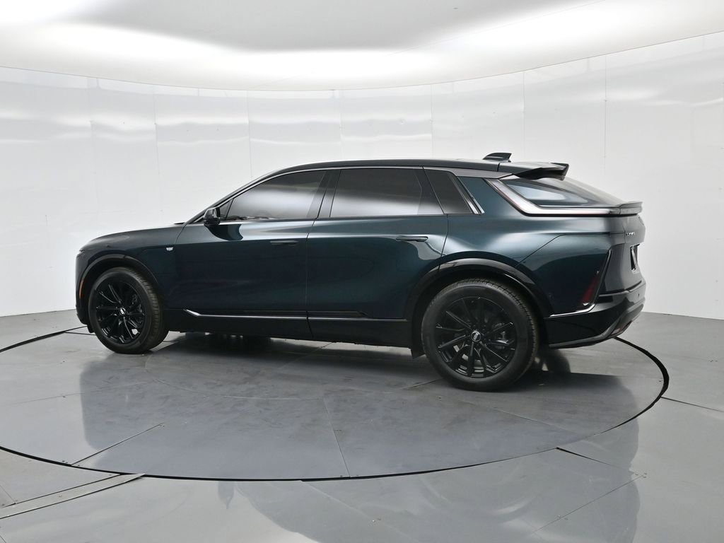 Used 2024 Cadillac Lyriq Sport image 9