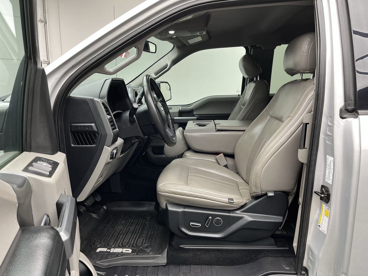 Used 2017 Ford F150 XLT w/ Equipment Group 302A Luxury AWD/4WD image 3