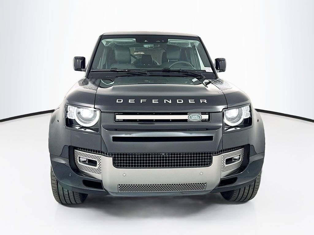 Used 2025 Land Rover Defender 110 X-Dynamic SE AWD/4WD image 2