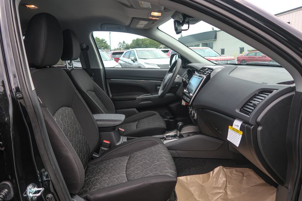 New 2027 Mitsubishi Outlander Sport ES AWD/4WD image 17