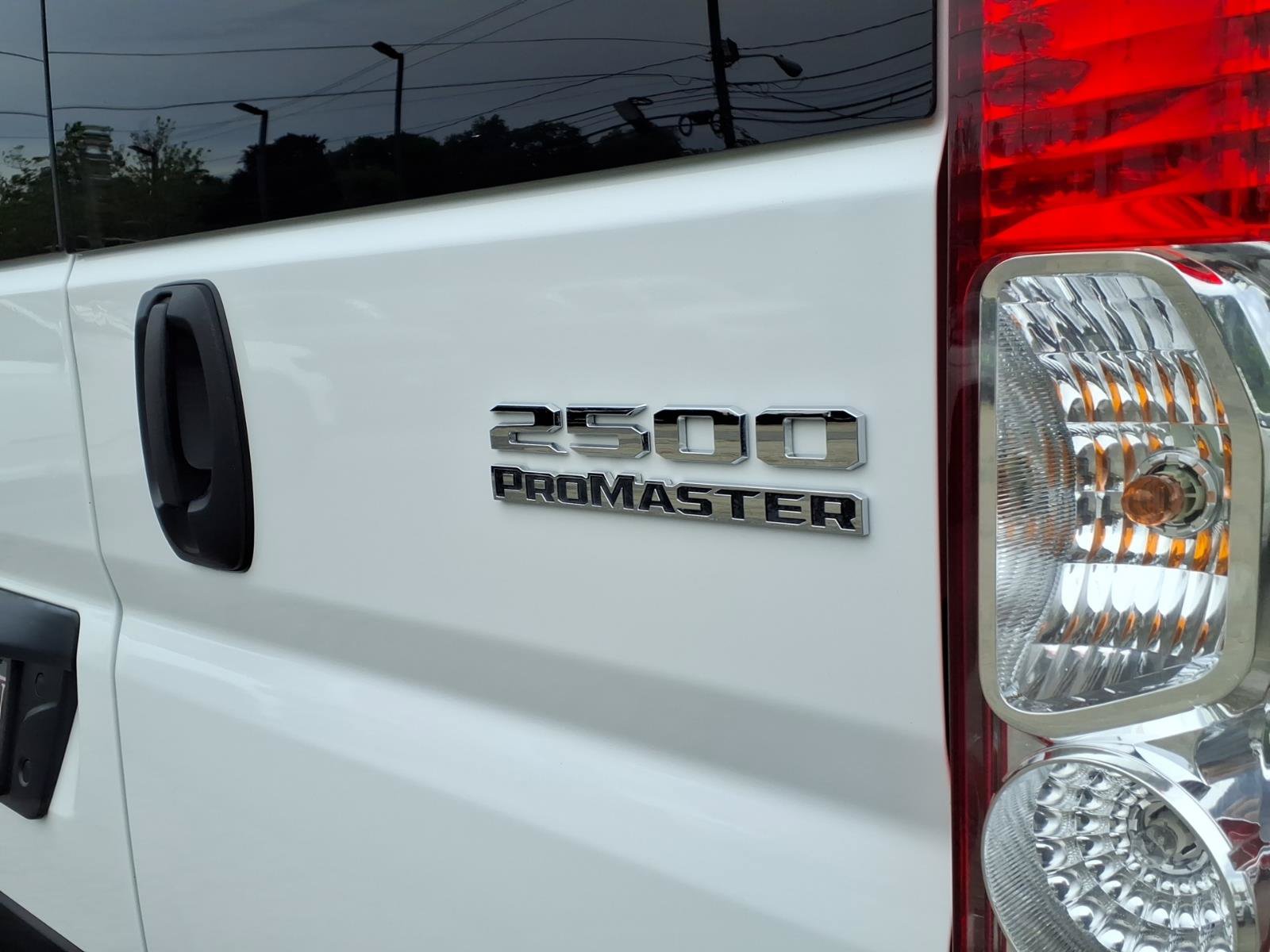 Used 2025 RAM ProMaster 2500 w/ U-Haul Equipment Group FWD image 7