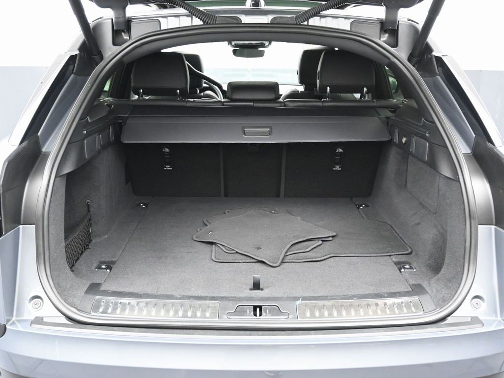 Used 2025 Land Rover Range Rover Velar S image 16