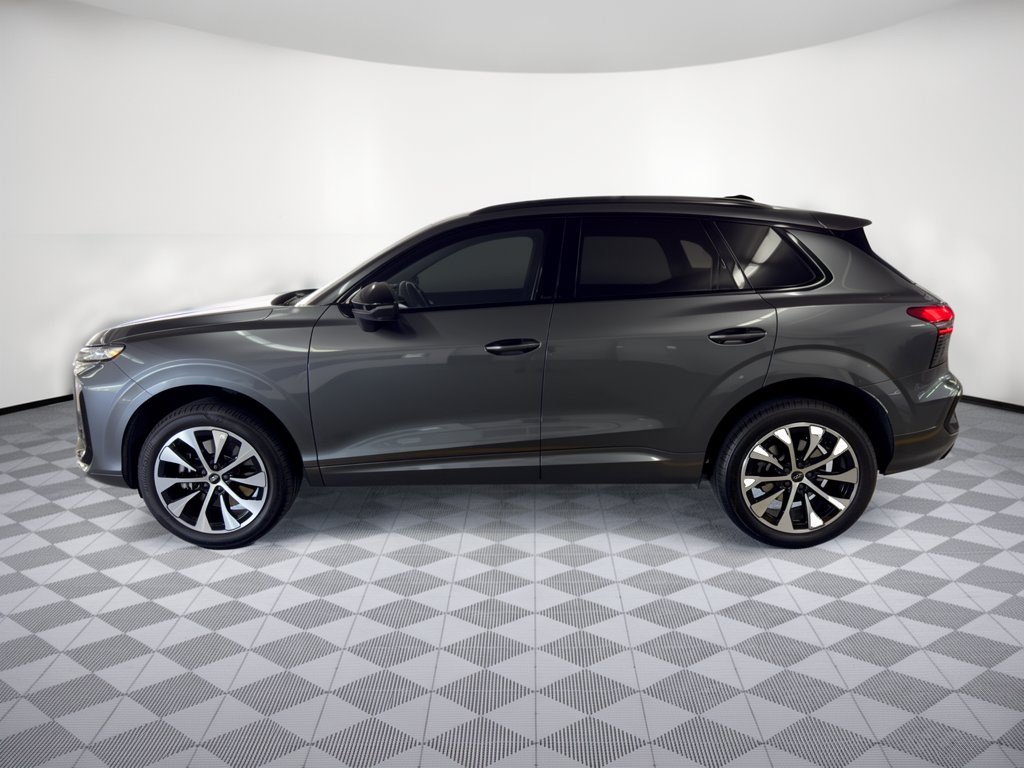 Certified 2026 Audi Q3 quattro 2.0T AWD/4WD image 2