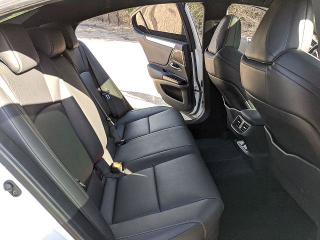 Used 2024 Lexus ES 300h F Sport w/ Accessory Package (Z2) FWD image 19
