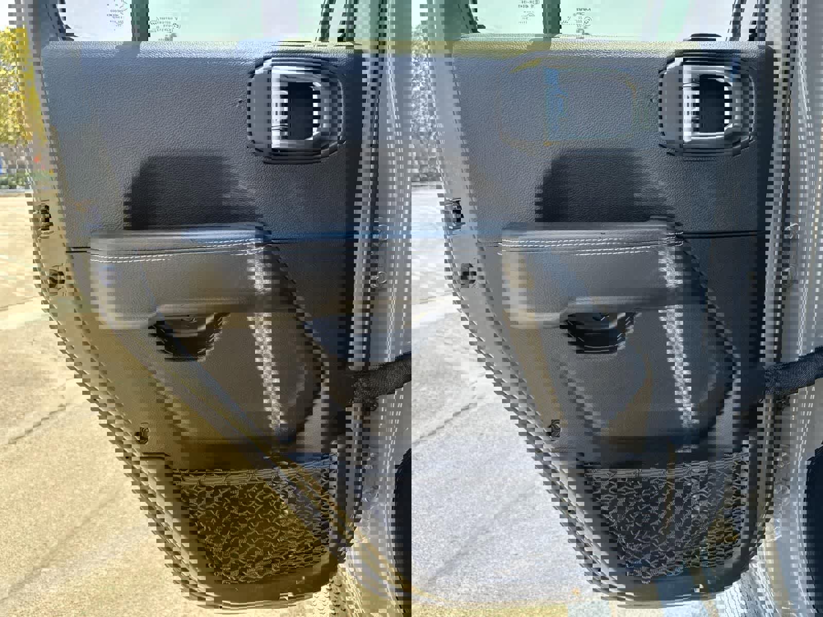 Used 2022 Jeep Wrangler Unlimited Sahara image 23