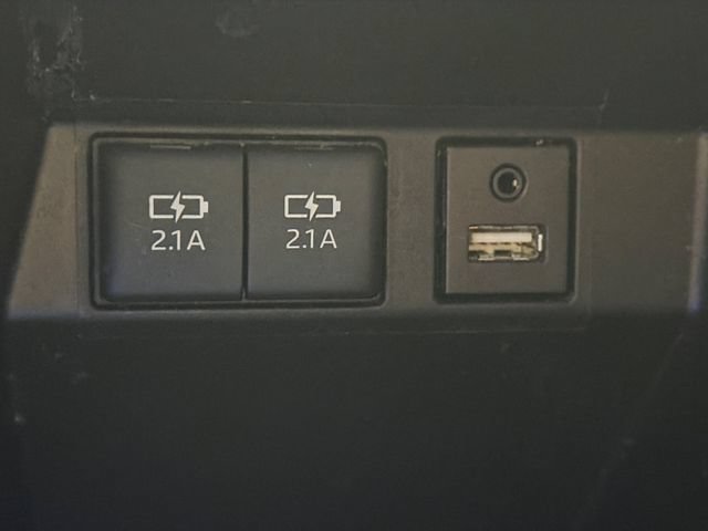 Used 2019 Toyota Avalon XSE FWD image 6