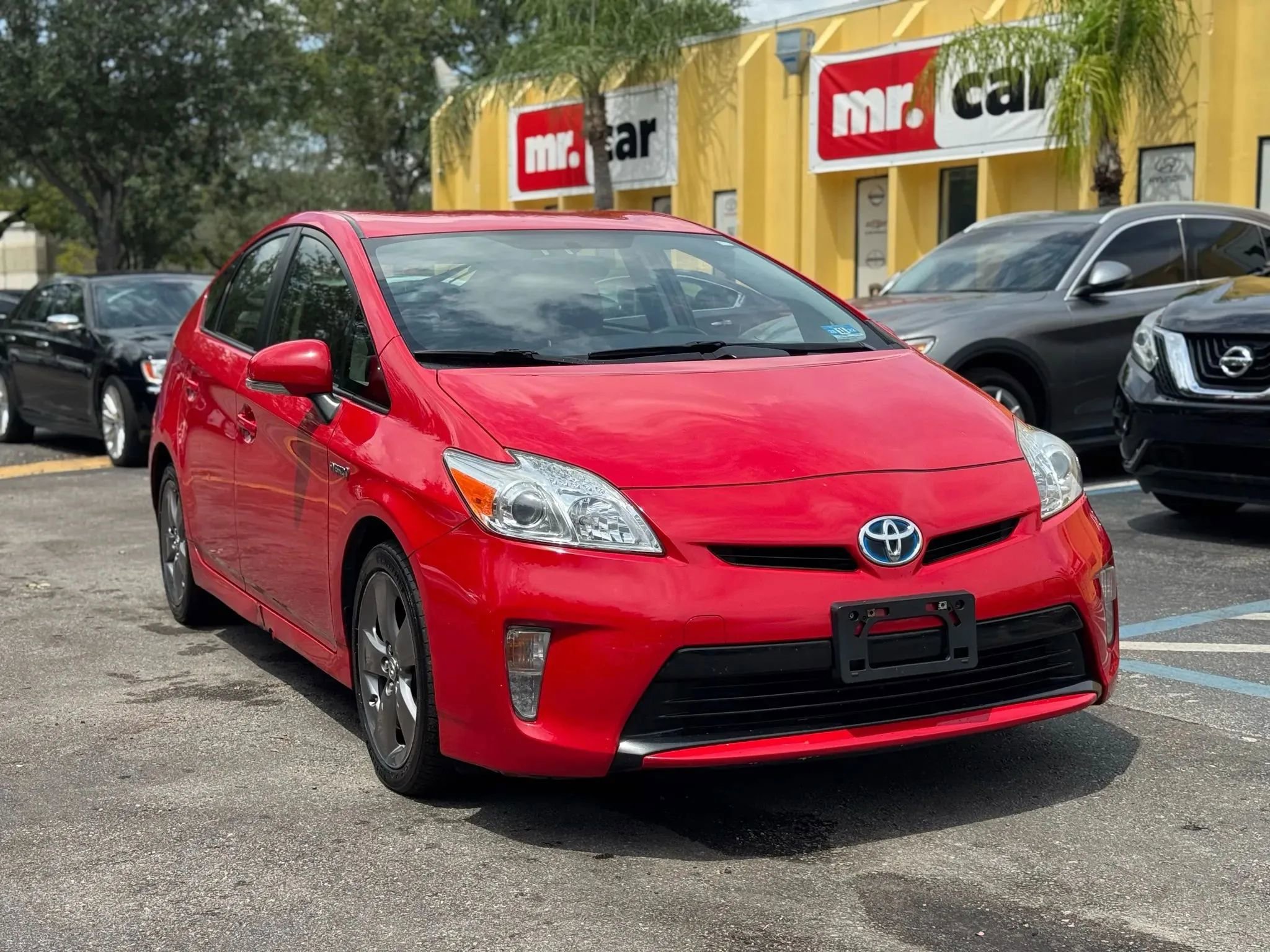 Used 2015 Toyota Prius Five image 4