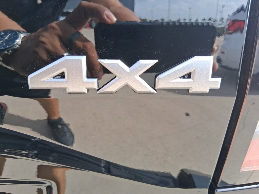 New 2026 Nissan Frontier S w/ Tow Package image 6