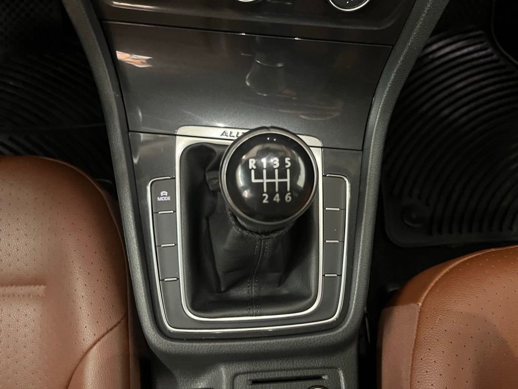 Used 2019 Volkswagen Golf Alltrack S image 15