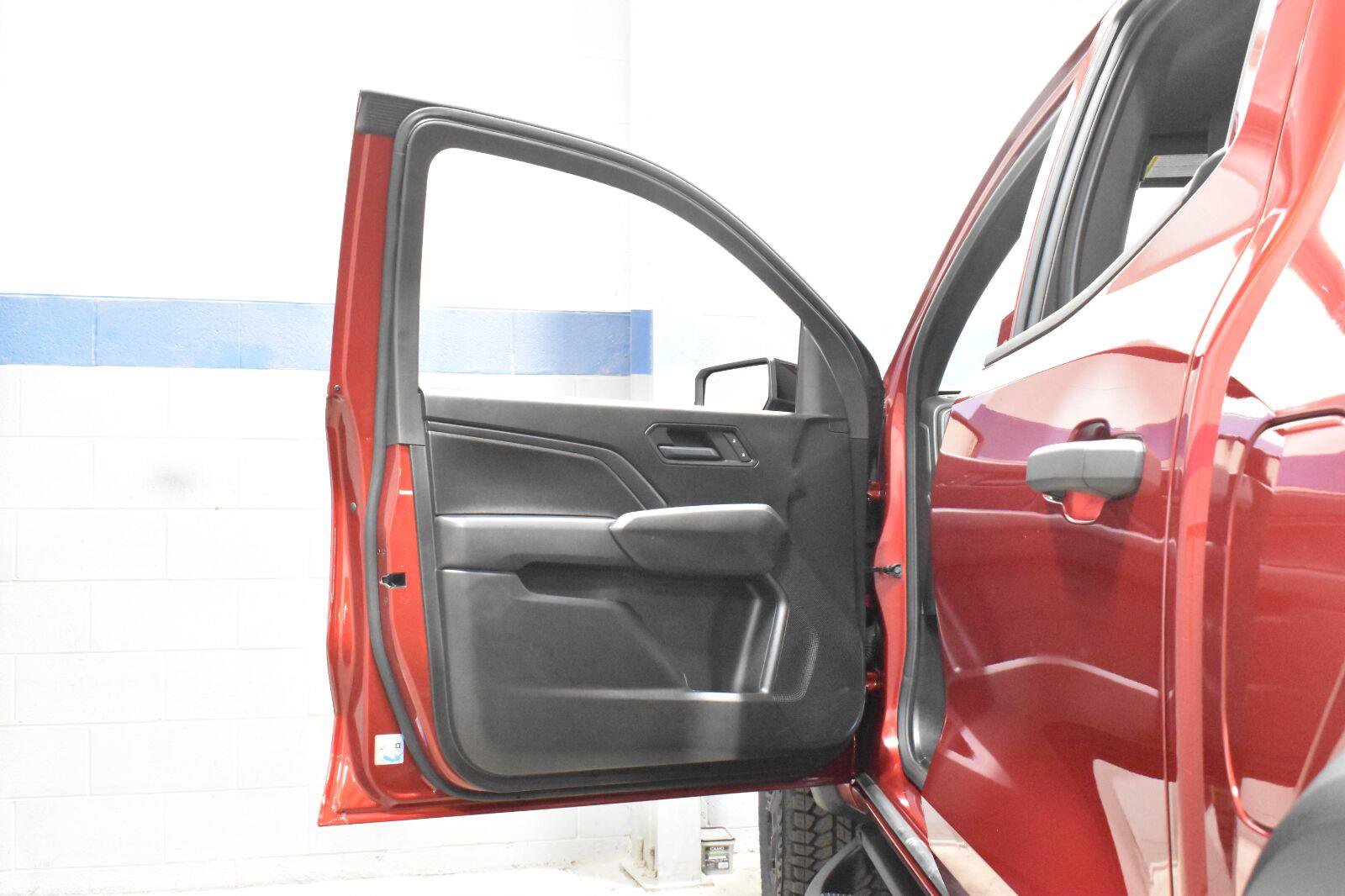 Used 2026 Chevrolet Colorado Trail Boss AWD/4WD image 11