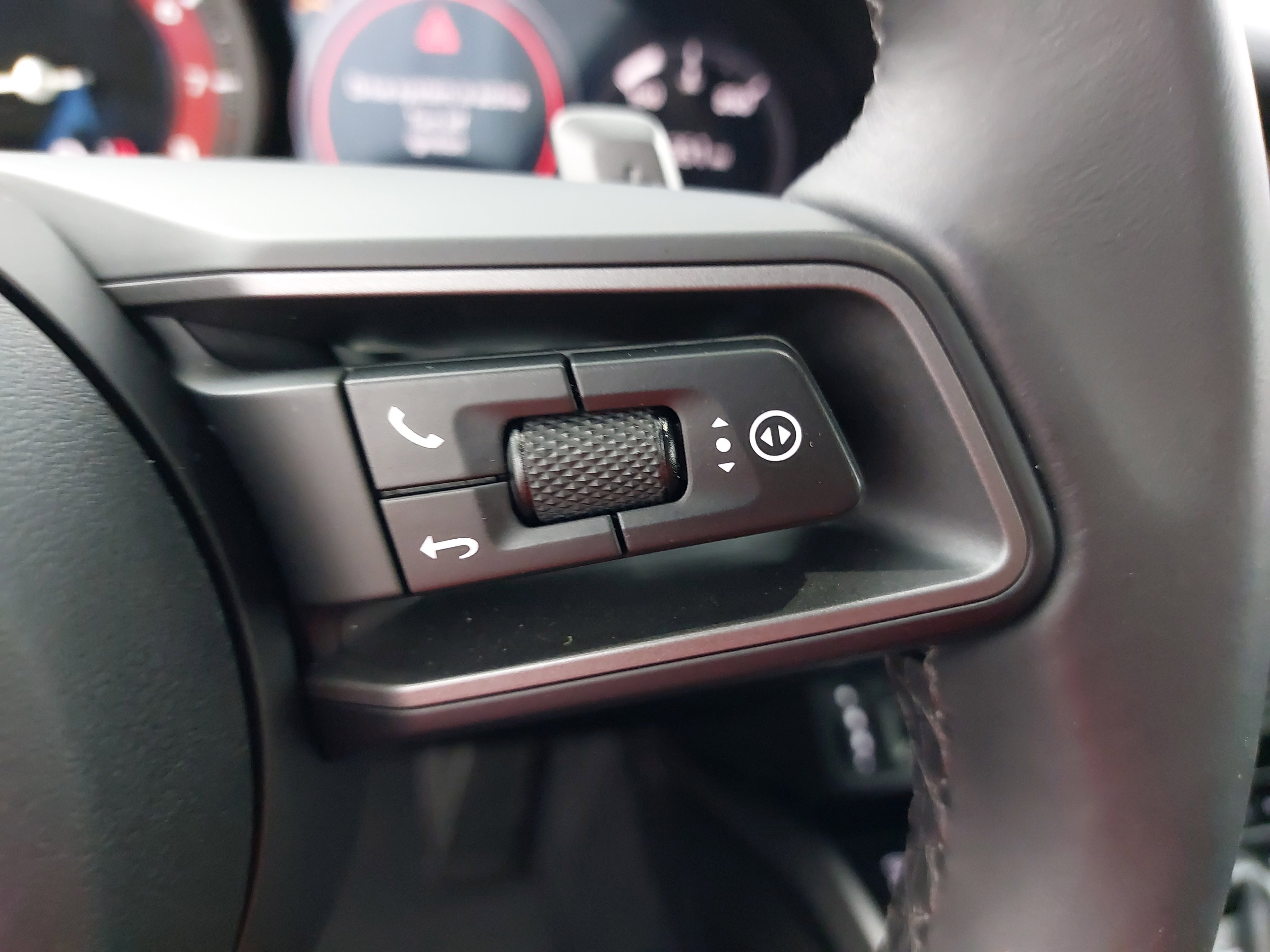 Used 2023 Porsche 911 Carrera image 16