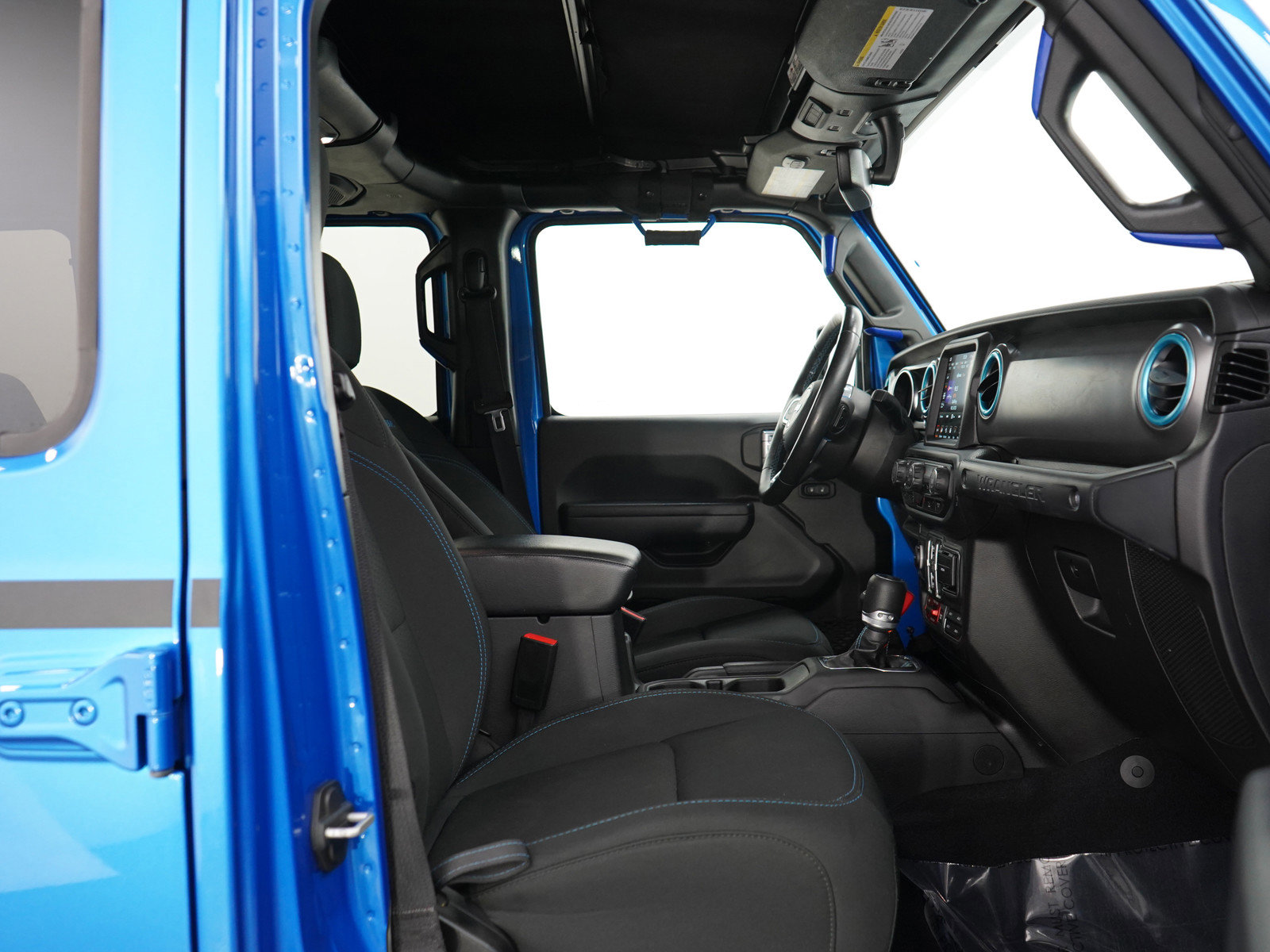 Used 2022 Jeep Wrangler Unlimited Rubicon 4xe w/ Cold Weather Group image 13