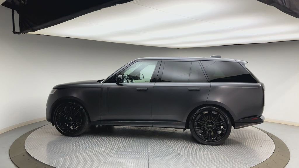 Used 2024 Land Rover Range Rover SE AWD/4WD image 5