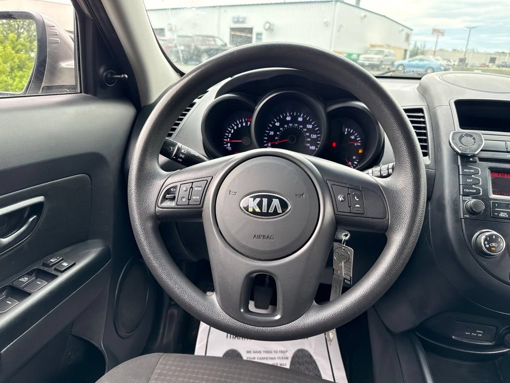 Used 2013 Kia Soul FWD image 14