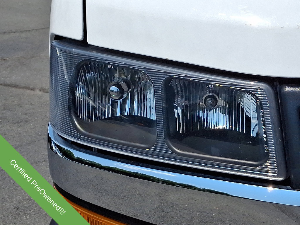 Used 2025 Chevrolet Express 3500 LT w/ LT Preferred Equipment Group RWD image 10