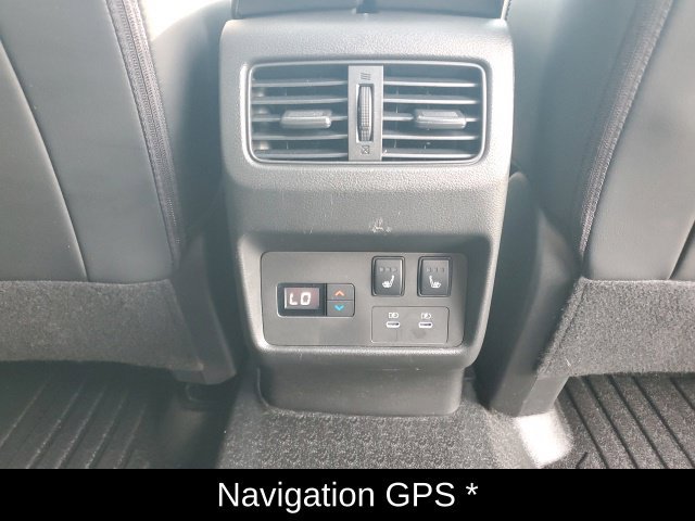 Certified 2024 Nissan Rogue Platinum w/ Platinum Premium Package AWD/4WD image 17
