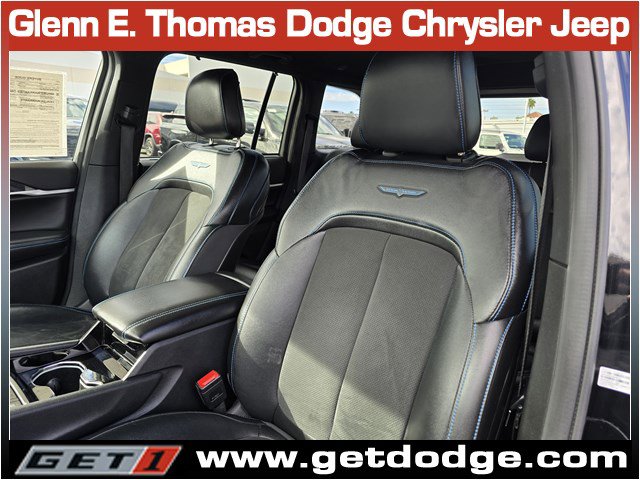 Used 2022 Jeep Grand Cherokee Trailhawk w/ Luxury Tech Group III image 21