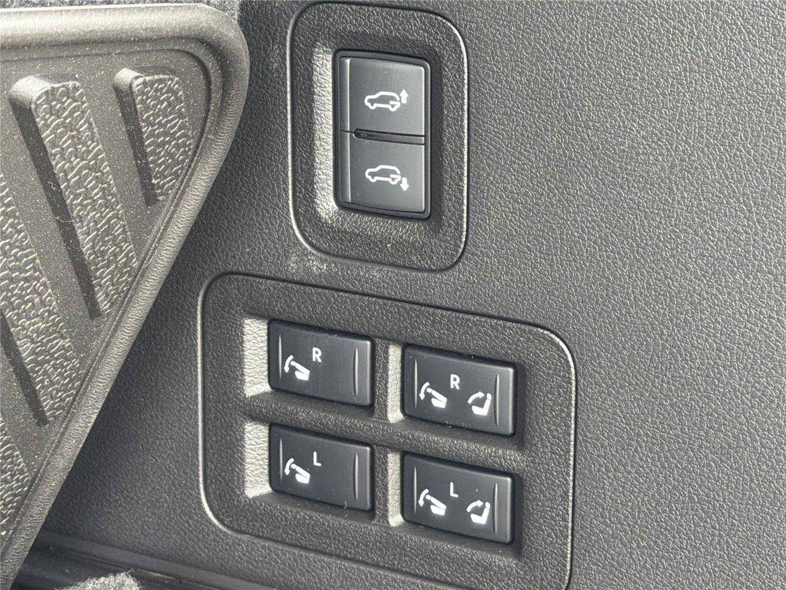Used 2025 Nissan Armada PRO-4X AWD/4WD image 29