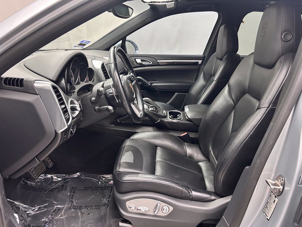 Used 2018 Porsche Cayenne Platinum Edition AWD/4WD image 12