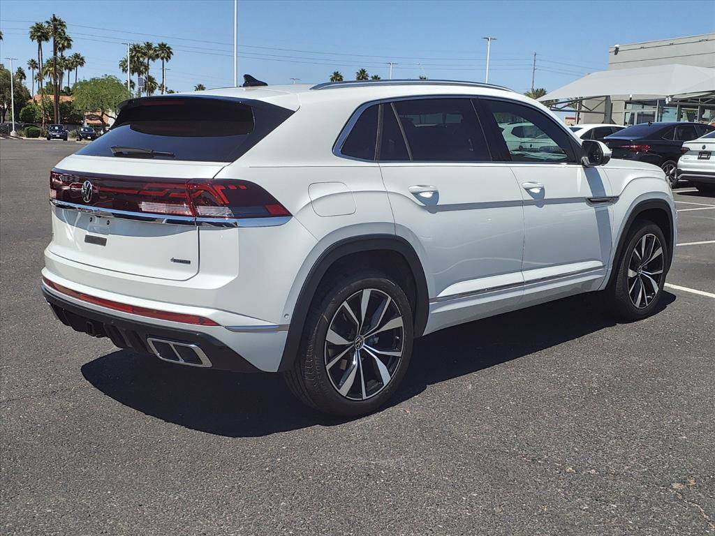 New 2026 Volkswagen Atlas Cross Sport SEL Premium R-Line image 4