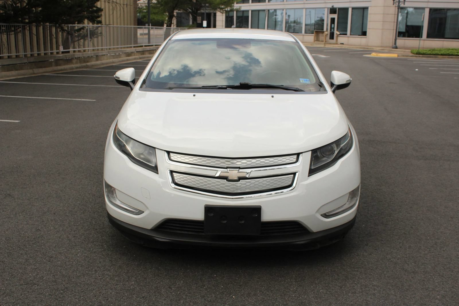 Used 2013 Chevrolet Volt w/ Enhanced Safety Package 1 FWD image 3
