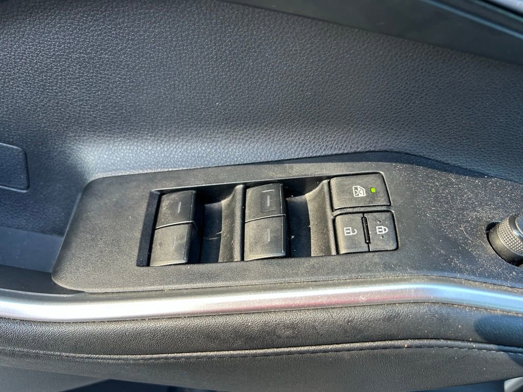 Used 2024 Toyota Highlander XLE image 17