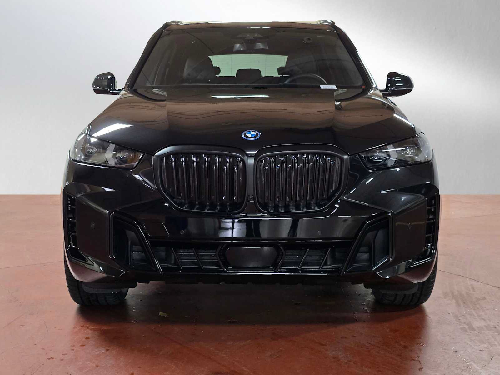 Used 2026 BMW X5 xDrive50e w/ M Sport Package AWD/4WD image 8