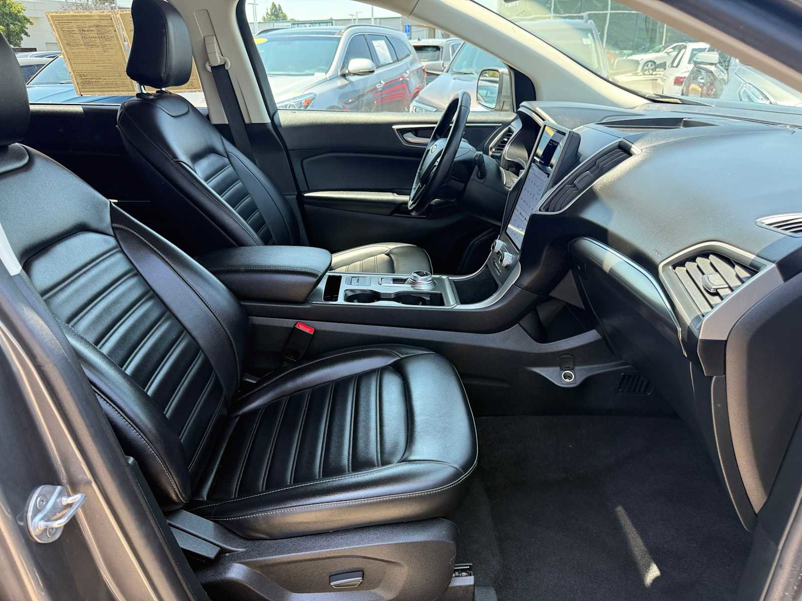 Used 2022 Ford Edge SEL image 10