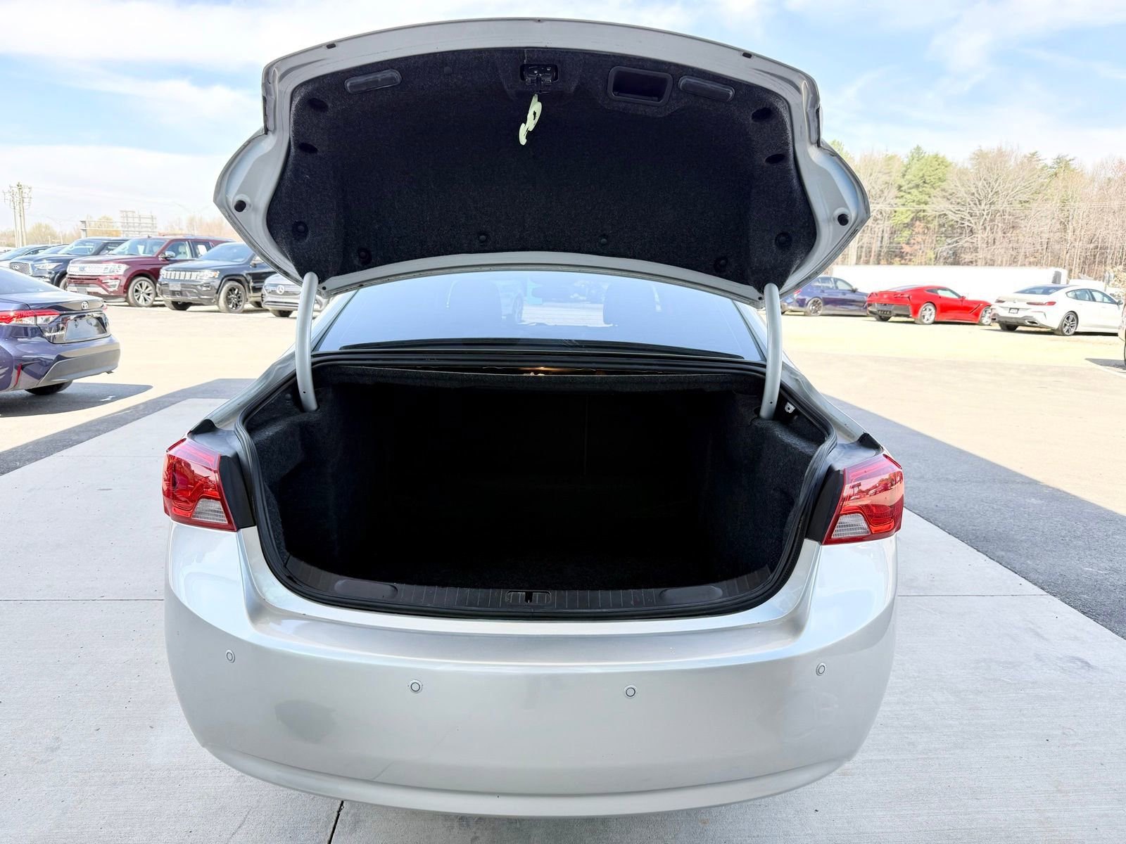 Used 2017 Chevrolet Impala LT image 46