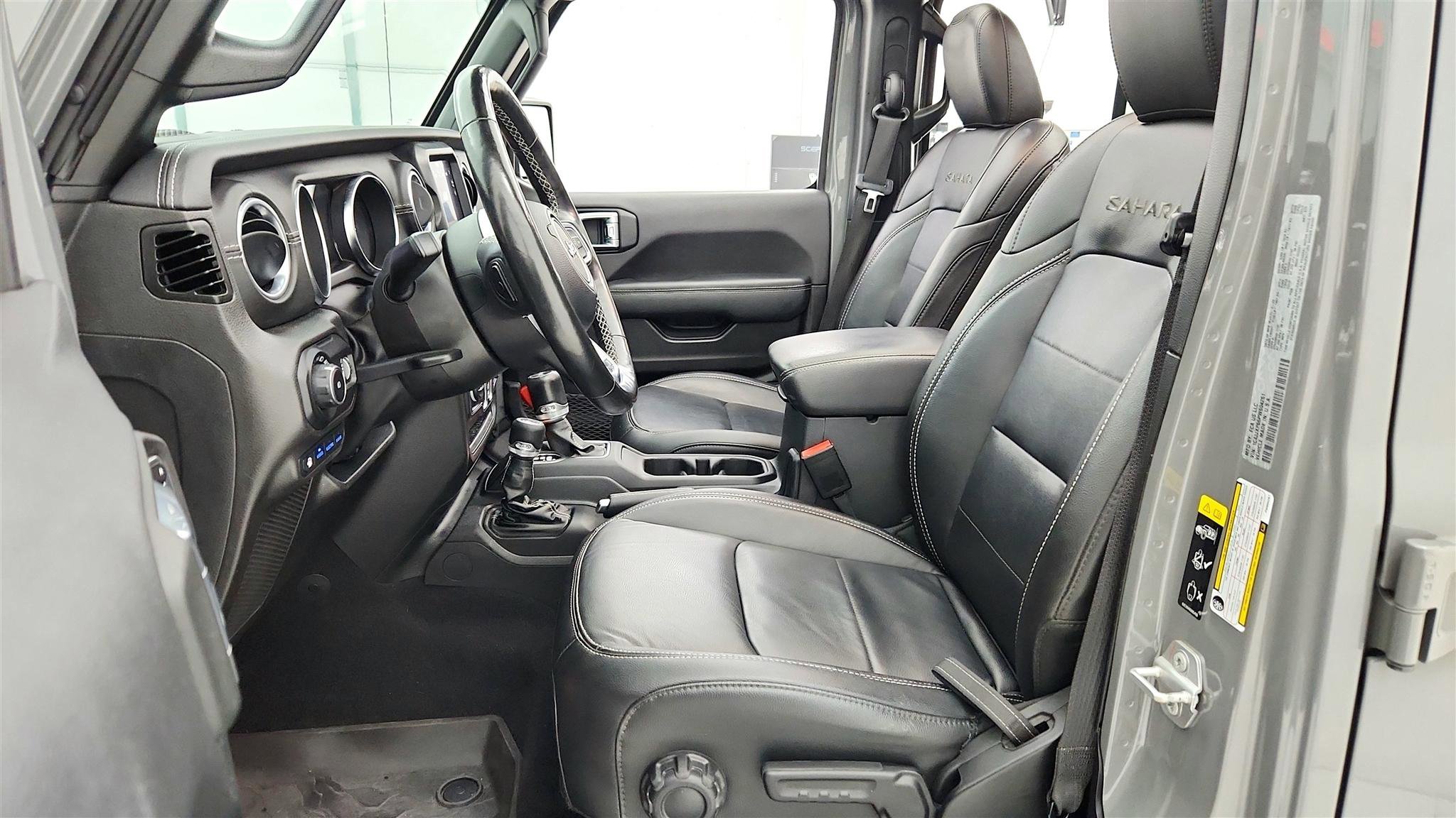 Used 2023 Jeep Wrangler Unlimited Sahara w/ Cold Weather Group AWD/4WD image 26