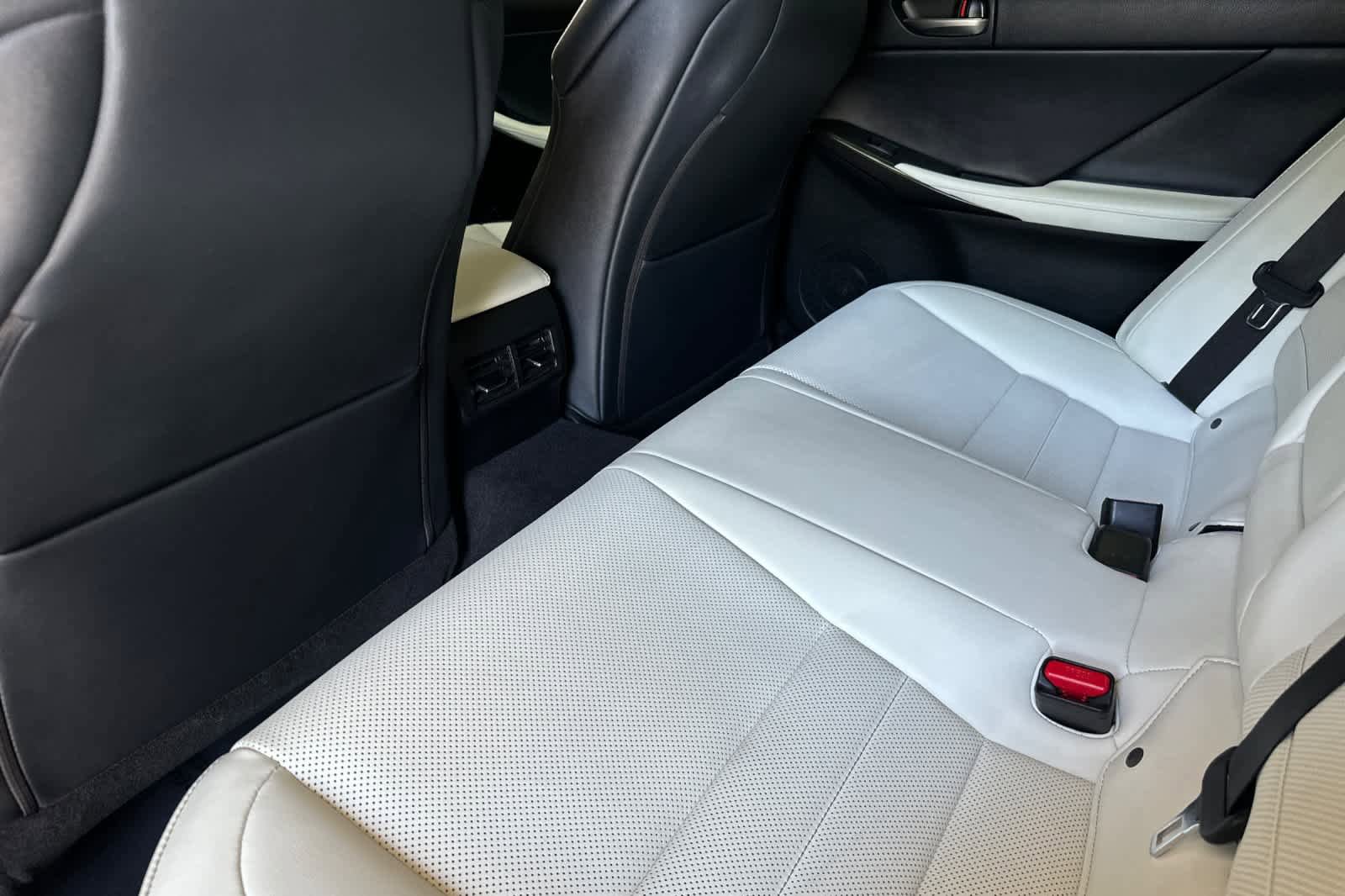 Certified 2021 Lexus IS 350 F Sport AWD/4WD image 4