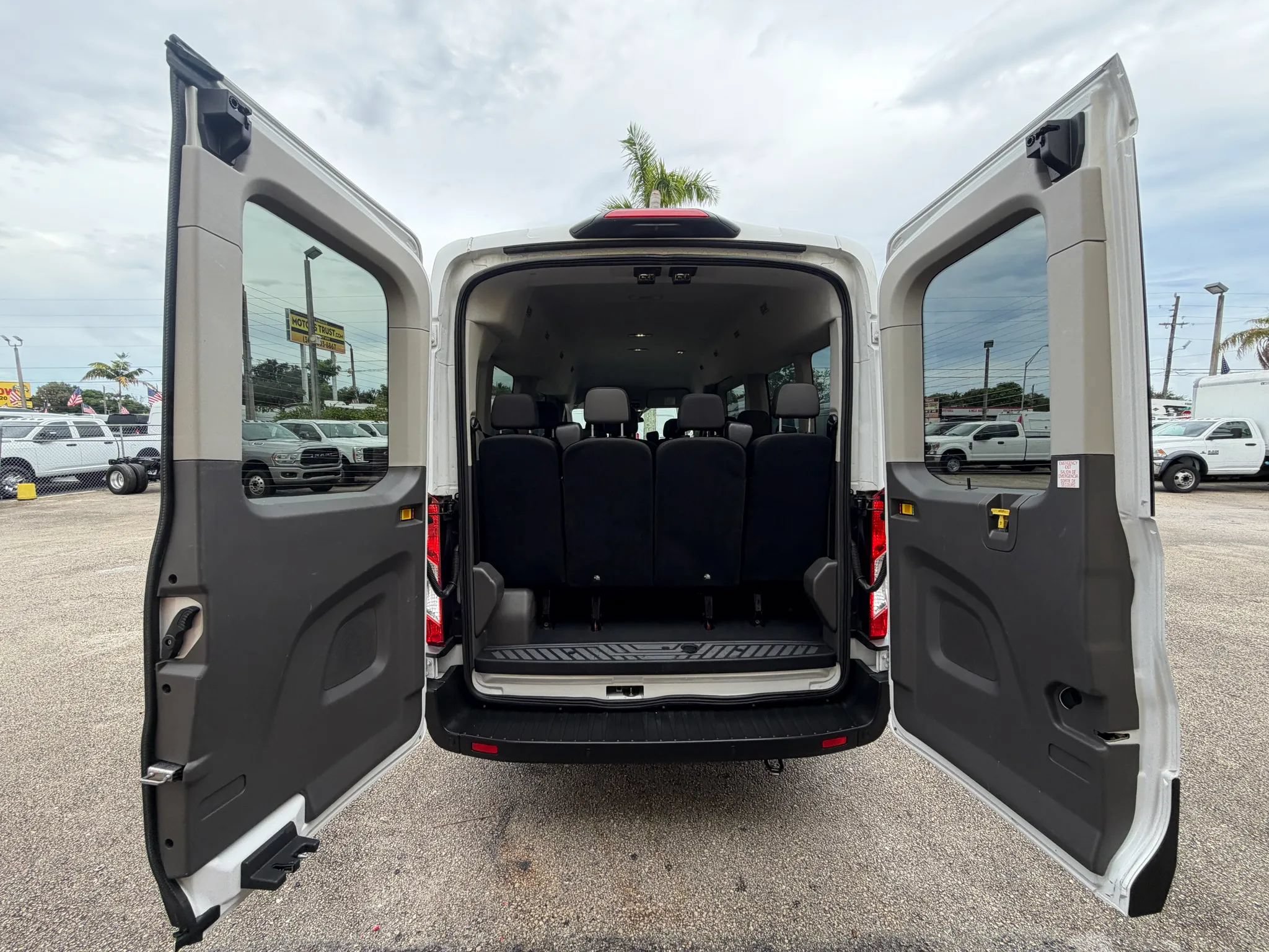 Used 2024 Ford Transit 350 148 Medium Roof Wagon RWD image 5