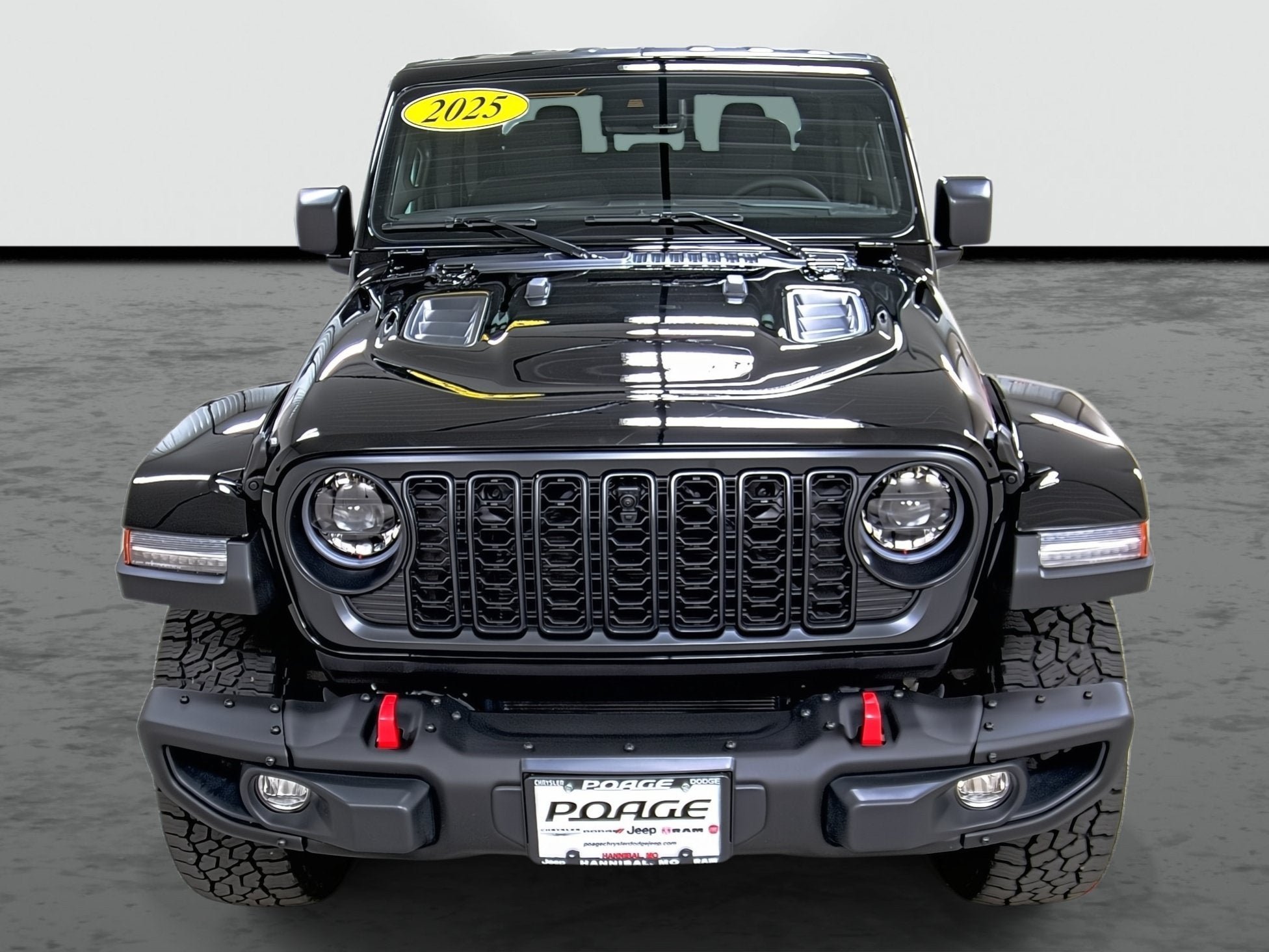 Used 2025 Jeep Gladiator Rubicon w/ Dual Top Group AWD/4WD image 6