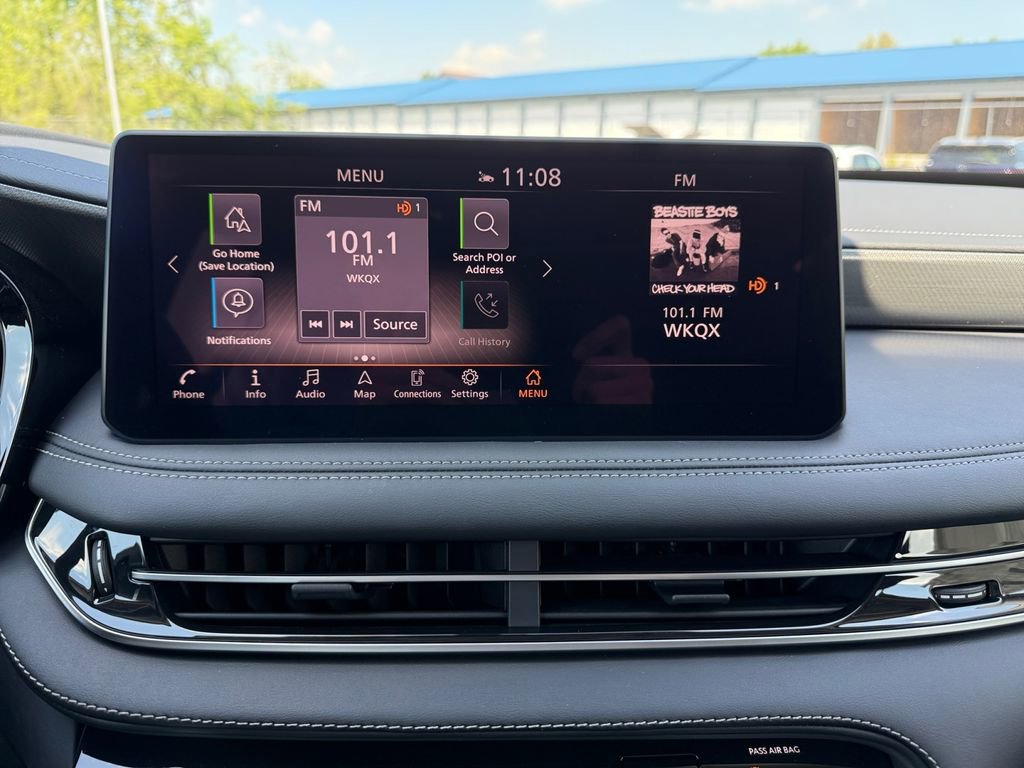 Certified 2025 INFINITI QX60 Luxe image 3