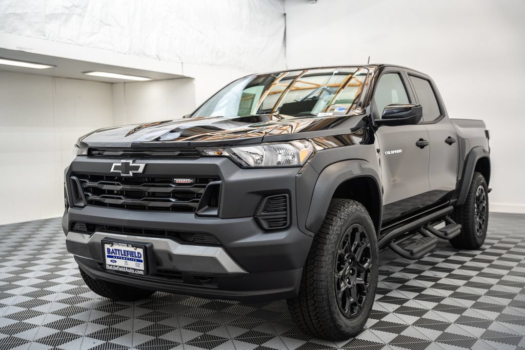 New 2026 Chevrolet Colorado Trail Boss AWD/4WD image 3