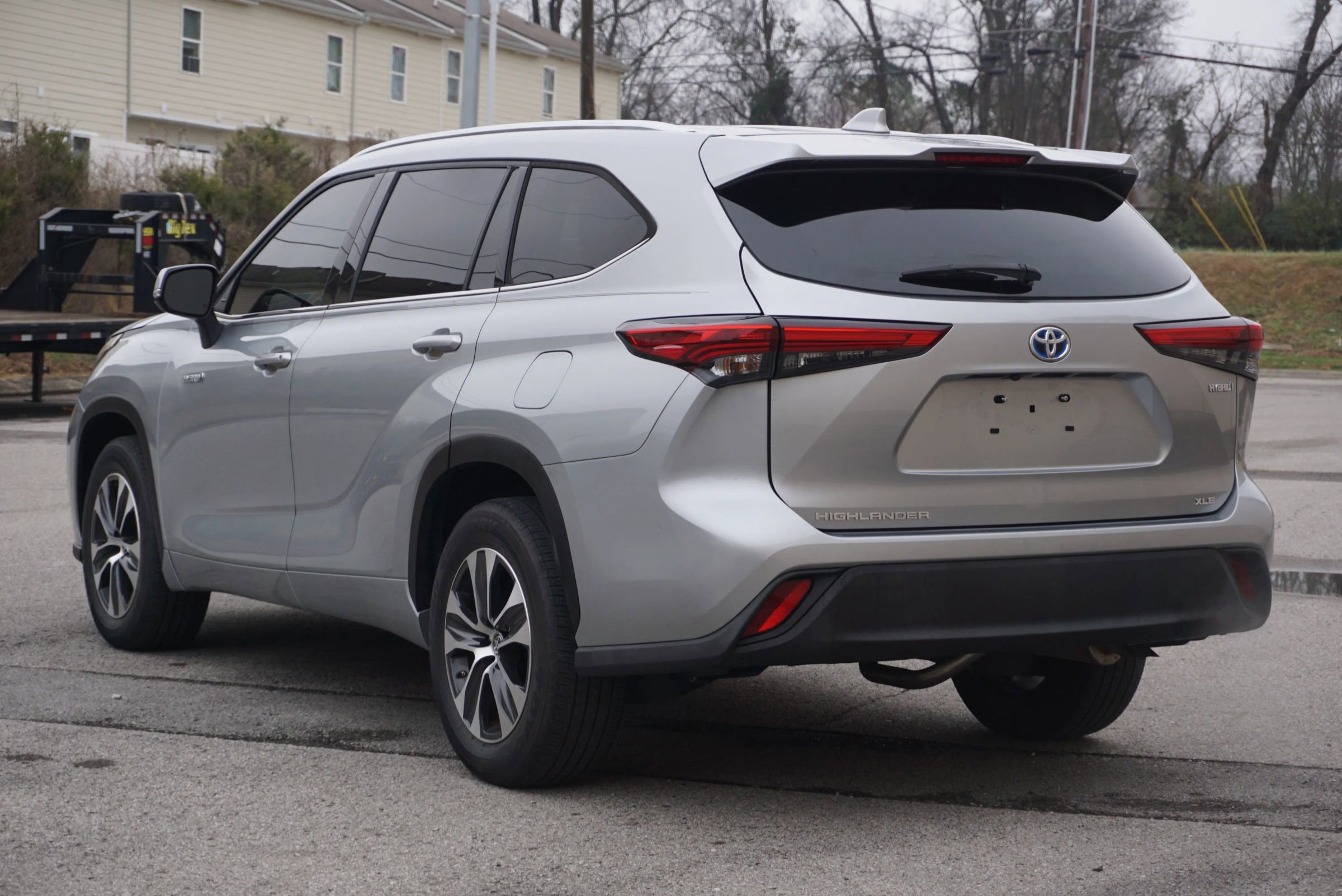 Used 2021 Toyota Highlander XLE image 9