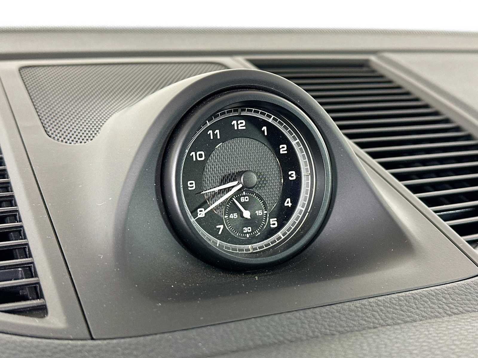 Certified 2024 Porsche Macan AWD/4WD image 14