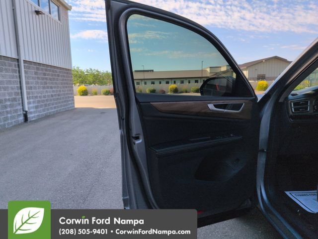 Used 2024 Volkswagen Atlas SE AWD/4WD image 10