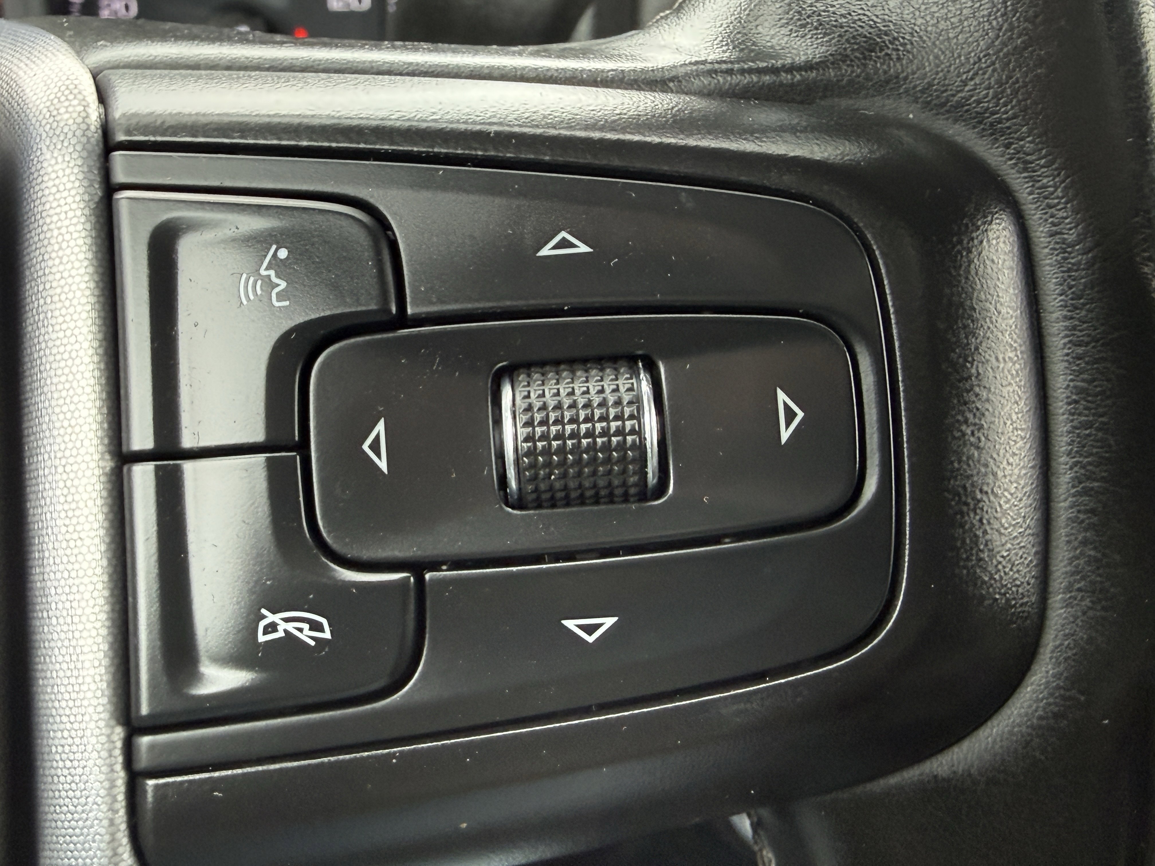 Used 2023 GMC Sierra 3500 SLE w/ SLE Convenience Package image 28