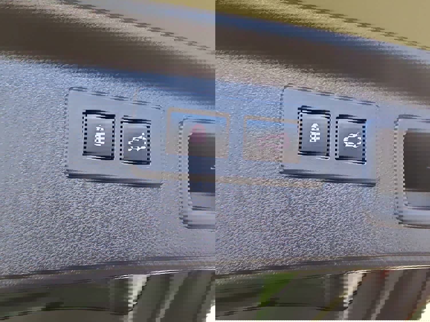 Used 2020 Subaru Forester Limited image 23