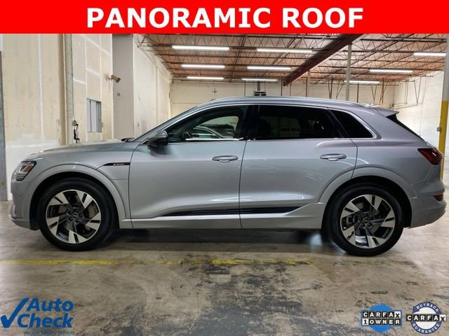Used 2023 Audi e-tron Premium Plus w/ Premium Plus Package image 2