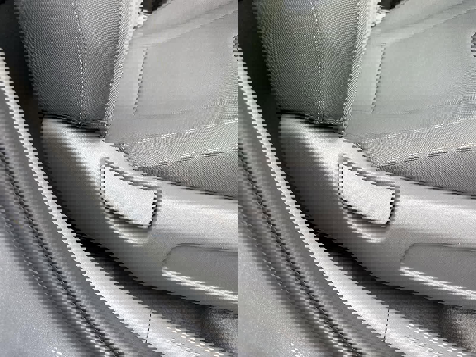 Certified 2025 Hyundai Elantra Sport image 38