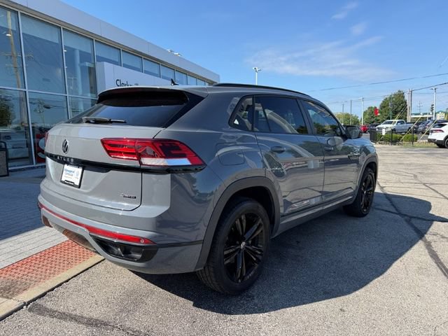 Used 2023 Volkswagen Atlas Cross Sport SEL R-Line AWD/4WD image 6