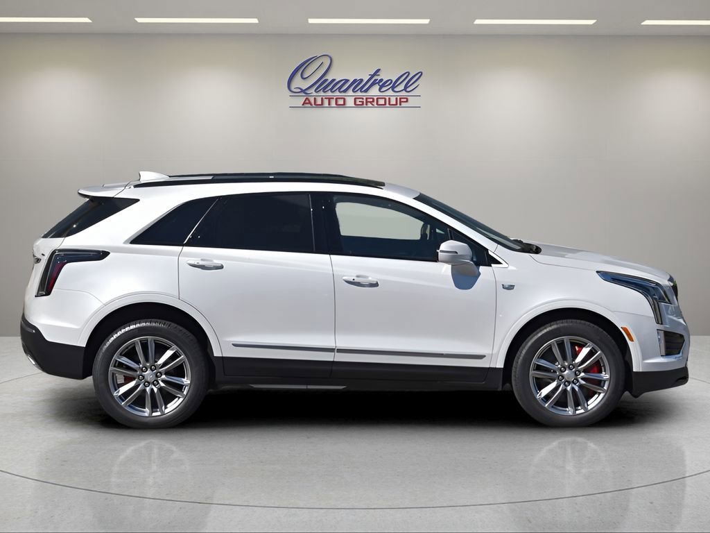 New 2025 Cadillac XT5 Sportv w/ LPO, Floor Liner Package image 3