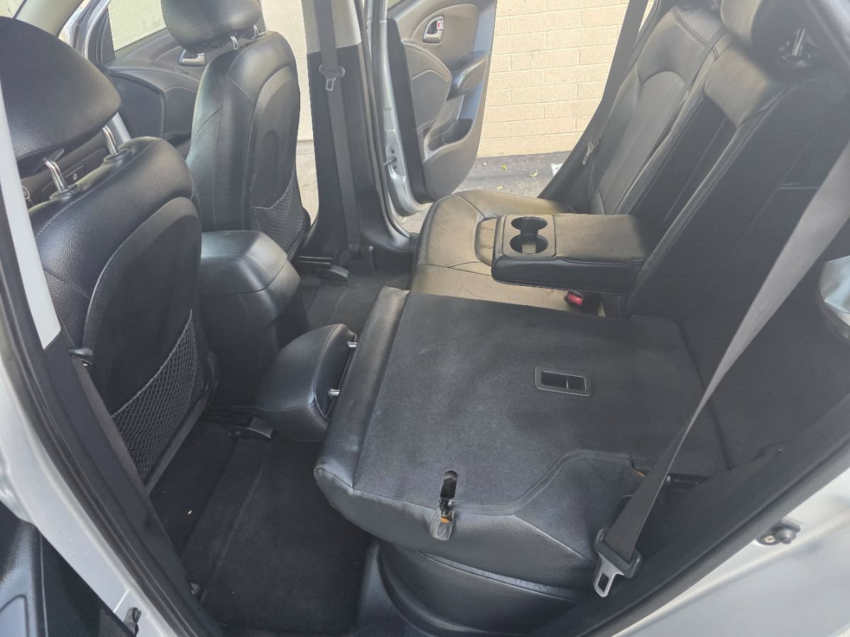 Used 2010 Hyundai Tucson Limited w/ Premium Pkg 4 FWD image 37