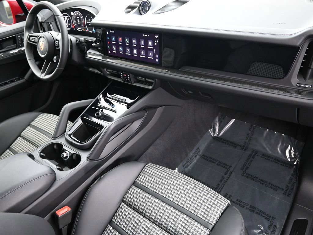 Certified 2025 Porsche Cayenne GTS image 30