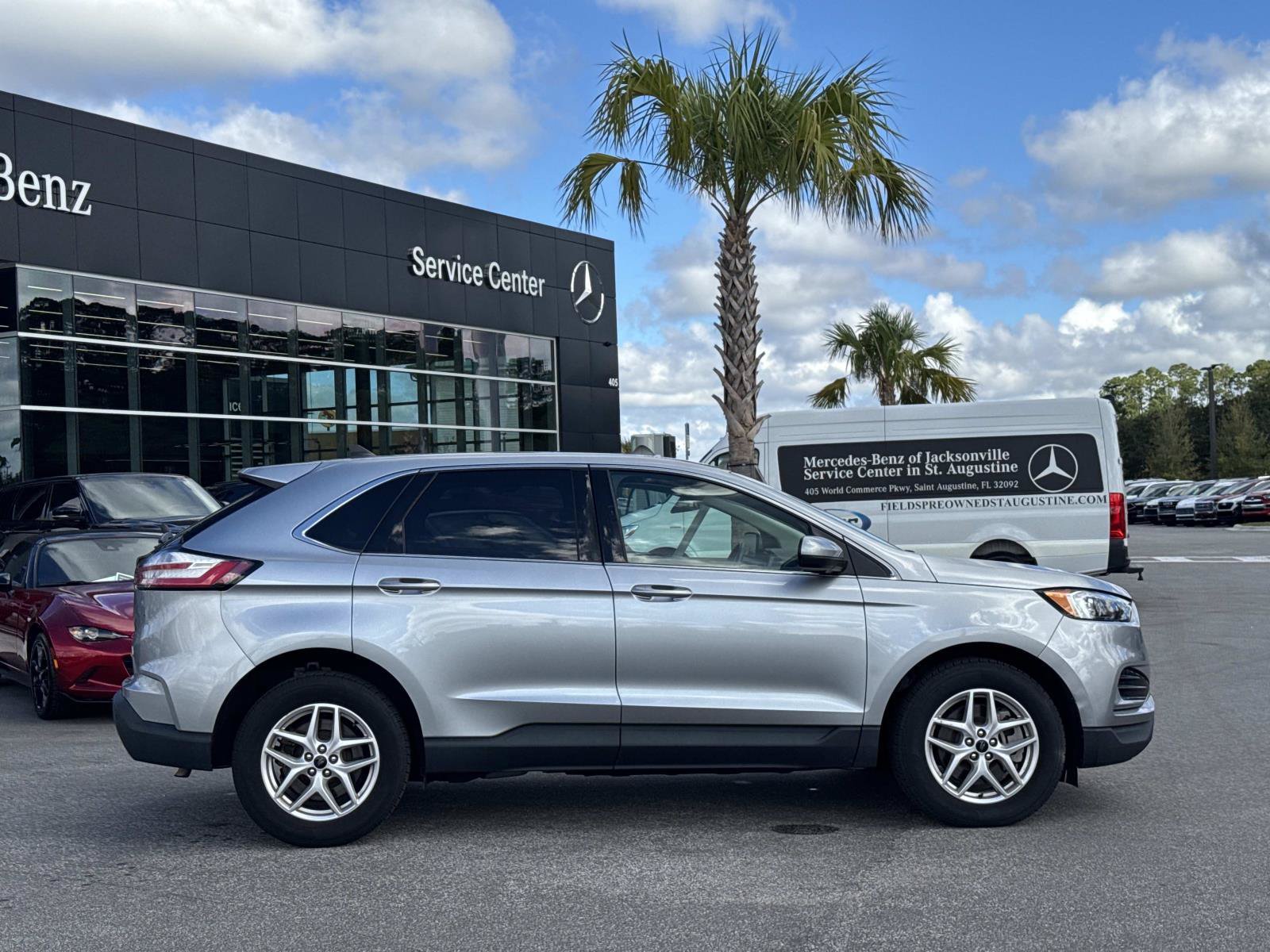 Used 2024 Ford Edge SEL AWD/4WD image 2