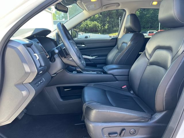 Used 2023 Nissan Pathfinder SL w/ SL Premium Package AWD/4WD image 4
