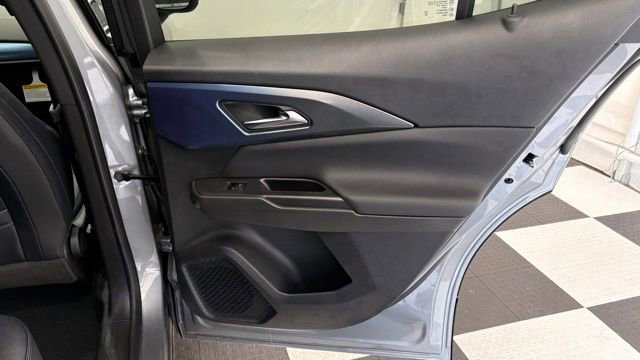 New 2026 Chevrolet Equinox EV LT FWD image 27