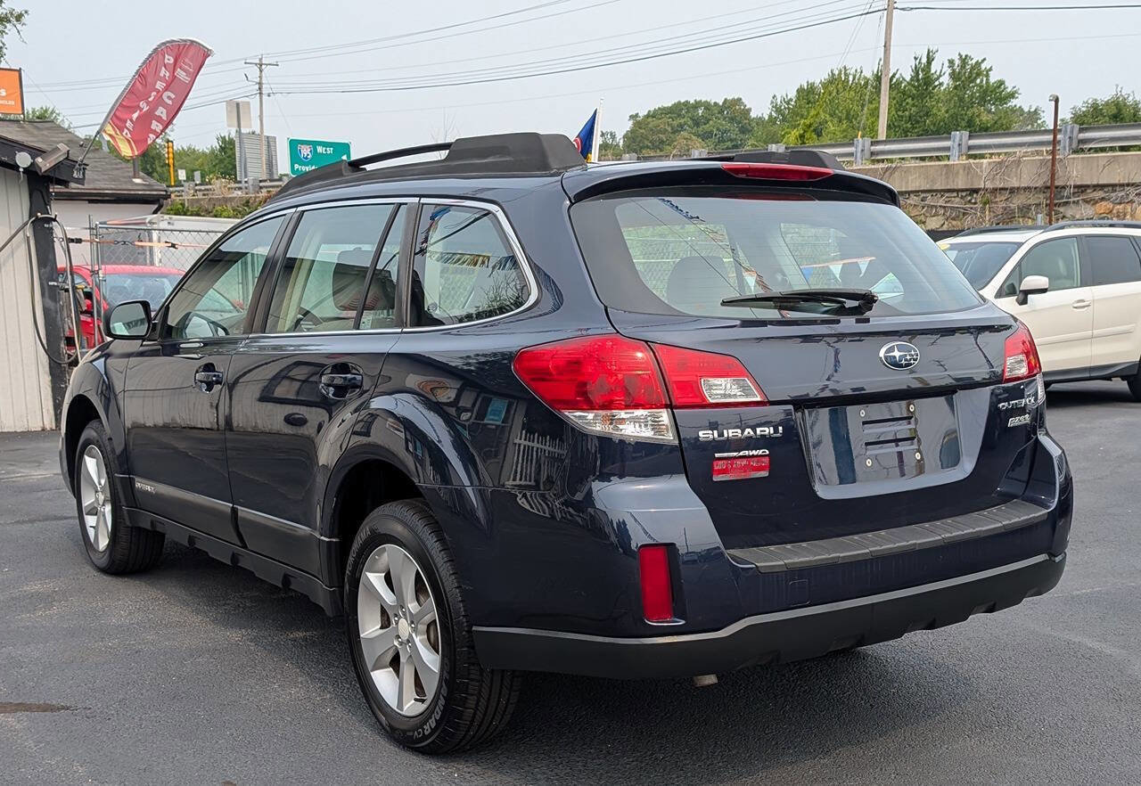 Used 2014 Subaru Outback 2.5i w/ Alloy Wheel Package image 8